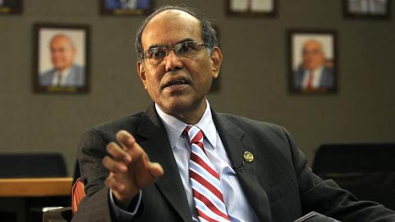 ఆ ఉద్దీపనతో నో యూజ్: కరోనా క్రైసిస్ అసాధారణం.. ఆర్బీఐ మాజీ గవర్నర్ ఆ ఉద్దీపనతో నో యూజ్: కరోనా క్రైసిస్ అసాధారణం.. ఆర్బీఐ మాజీ గవర్నర్