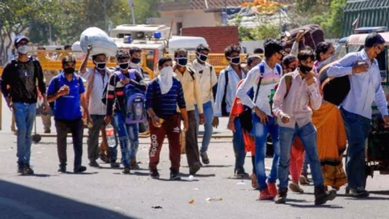 ವಲಸೆ ಕಾರ್ಮಿಕರ ಗೋಳಾಟ: ಕ್ವಾರಂಟೈನ್‌ ಮುಗಿದ್ರೂ ಊರಿಗೆ ಹೋಗೋ ಭಾಗ್ಯ ಇಲ್ಲ..!