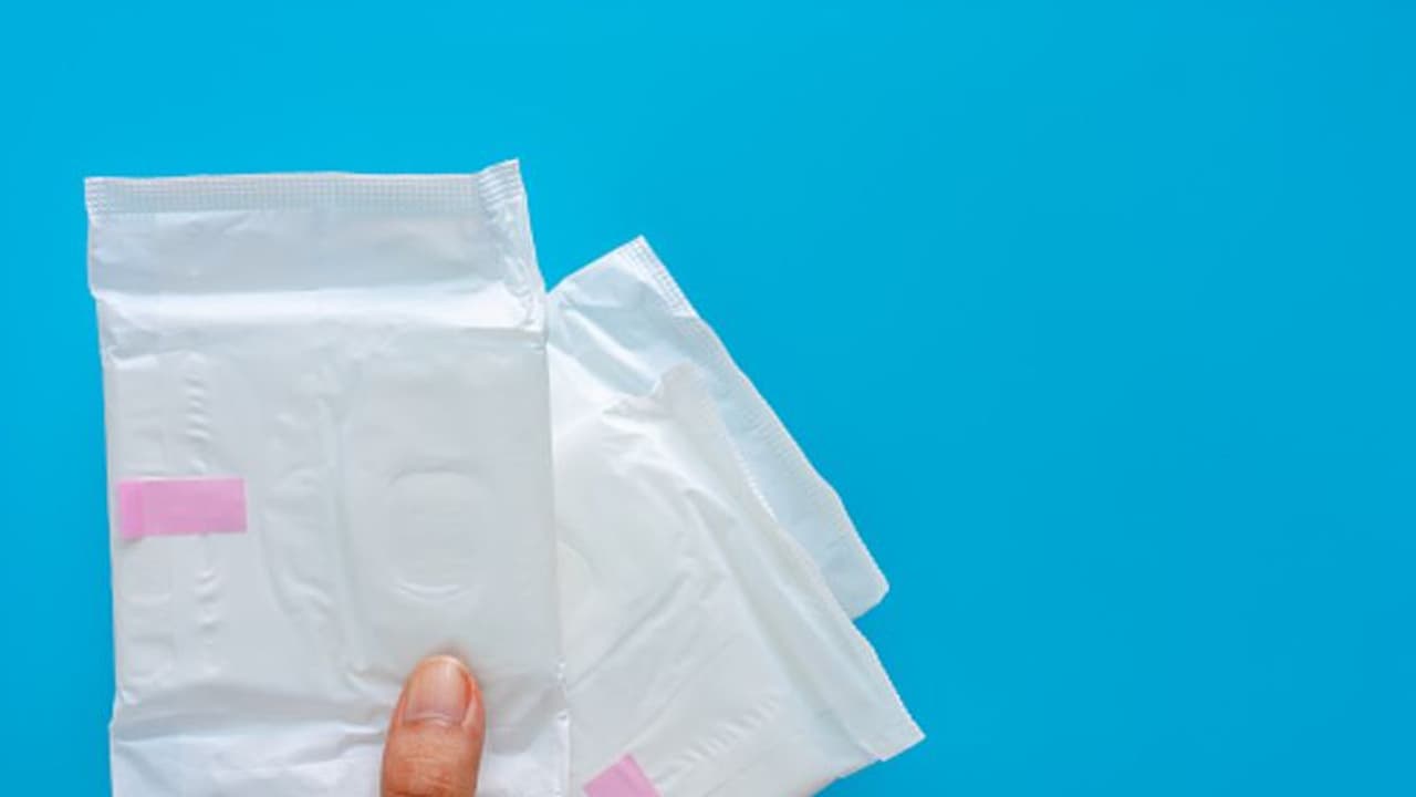 സ്ത്രീകൾക്ക് സാനിറ്ററി ഉൽപ്പന്നങ്ങൾ സൗജന്യമാക്കുന്ന ആദ്യ രാജ്യമായി സ്കോട്ട്ലാന്റ്