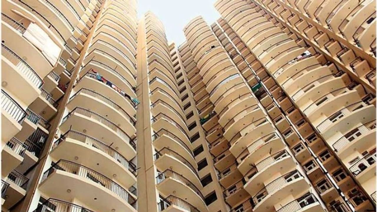 കൊവിഡ് ഭീതി; വീട്ടിലേക്ക് അതിഥികൾ വന്നാൽ വൈദ്യുതിയും വെള്ളവും കട്ട്; വിവാദ നിയമവുമായി റസിഡൻസ് അസോസിയേഷൻ കൊവിഡ് ഭീതി; വീട്ടിലേക്ക് അതിഥികൾ വന്നാൽ വൈദ്യുതിയും വെള്ളവും കട്ട്; വിവാദ നിയമവുമായി റസിഡൻസ് അസോസിയേഷൻ