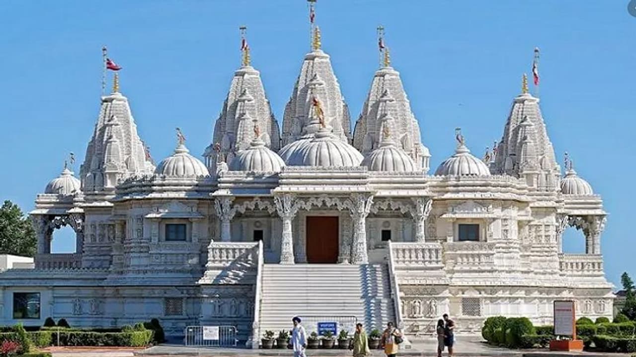 ಕೊರೋನಾ ಇದ್ದರೂ ನಿಲ್ಲದ ದೇವರ ಆರಾಧನೆ, ಅಬುದಾಬಿಯ ದೇವಾಲಯದ ಹೊಸ ಆಲೋಚನೆ