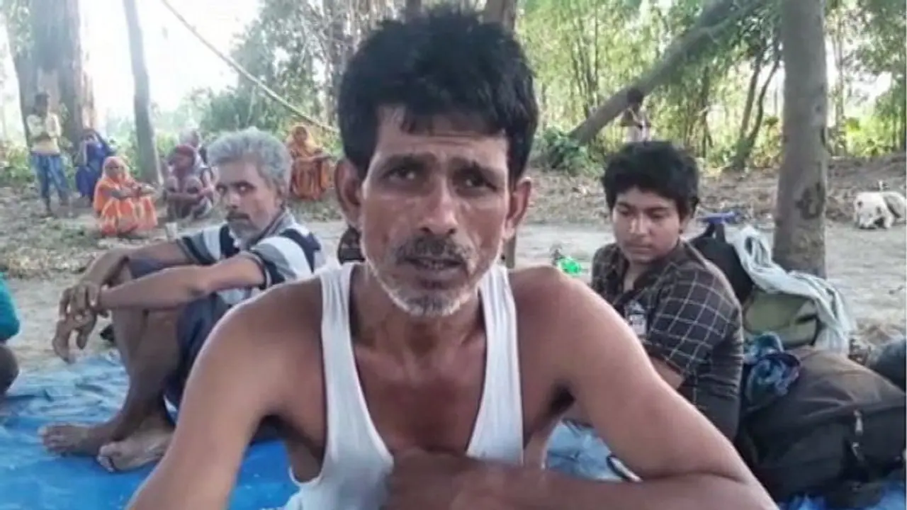 10 दिन में घर आए मजदूर, गांव वालों ने कहा मुंबई से लाए होंगे कोरोना, परिवार के लोगों ने बंद किया दरवाजा 10 दिन में घर आए मजदूर, गांव वालों ने कहा मुंबई से लाए होंगे कोरोना, परिवार के लोगों ने बंद किया दरवाजा