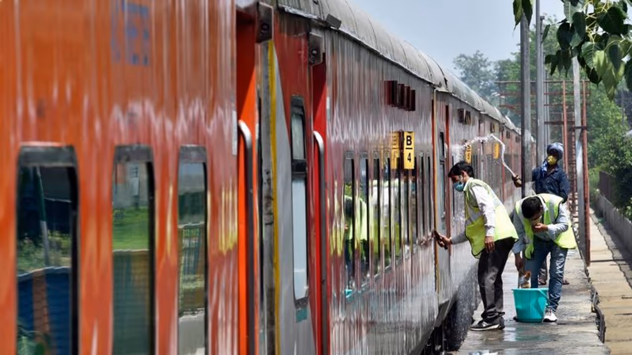 മലയാളികള്‍ക്കായി ട്രെയിന്‍; ഗുജറാത്തിന്‍റെ നിര്‍ദേശത്തോട് കേരളത്തിന് മിണ്ടാട്ടമില്ല