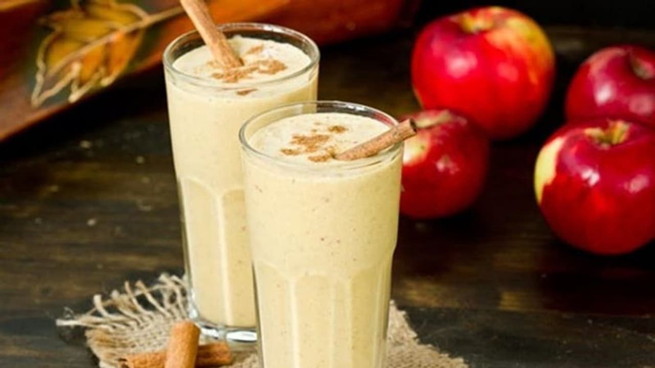 ആപ്പിൾ മിൽക്ക് ഷേക്ക് ഇത് പോലെ തയ്യാറാക്കി നോക്കൂ ആപ്പിൾ മിൽക്ക് ഷേക്ക് ഇത് പോലെ തയ്യാറാക്കി നോക്കൂ