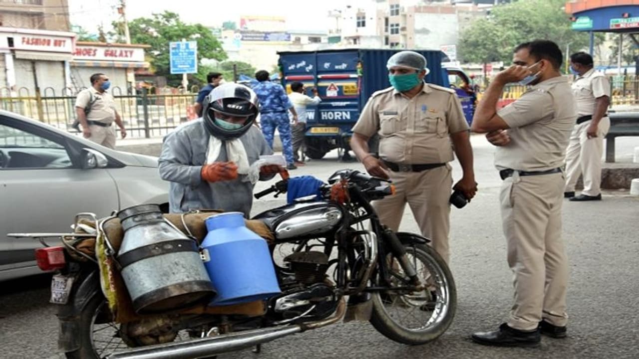 लॉकडाउन में पुलिस न करे परेशान, अलग अलग राज्यों के लोग यहां से ले सकते हैं ई पास; प्रॉसेस सिंपल लॉकडाउन में पुलिस न करे परेशान, अलग अलग राज्यों के लोग यहां से ले सकते हैं ई पास; प्रॉसेस सिंपल