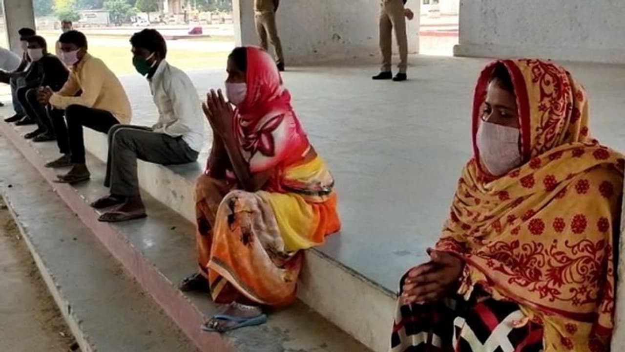 4 बच्चों की मां प्रेमी से लड़ा रही थी इश्क, पति ने डांटा तो करवा दी हत्या