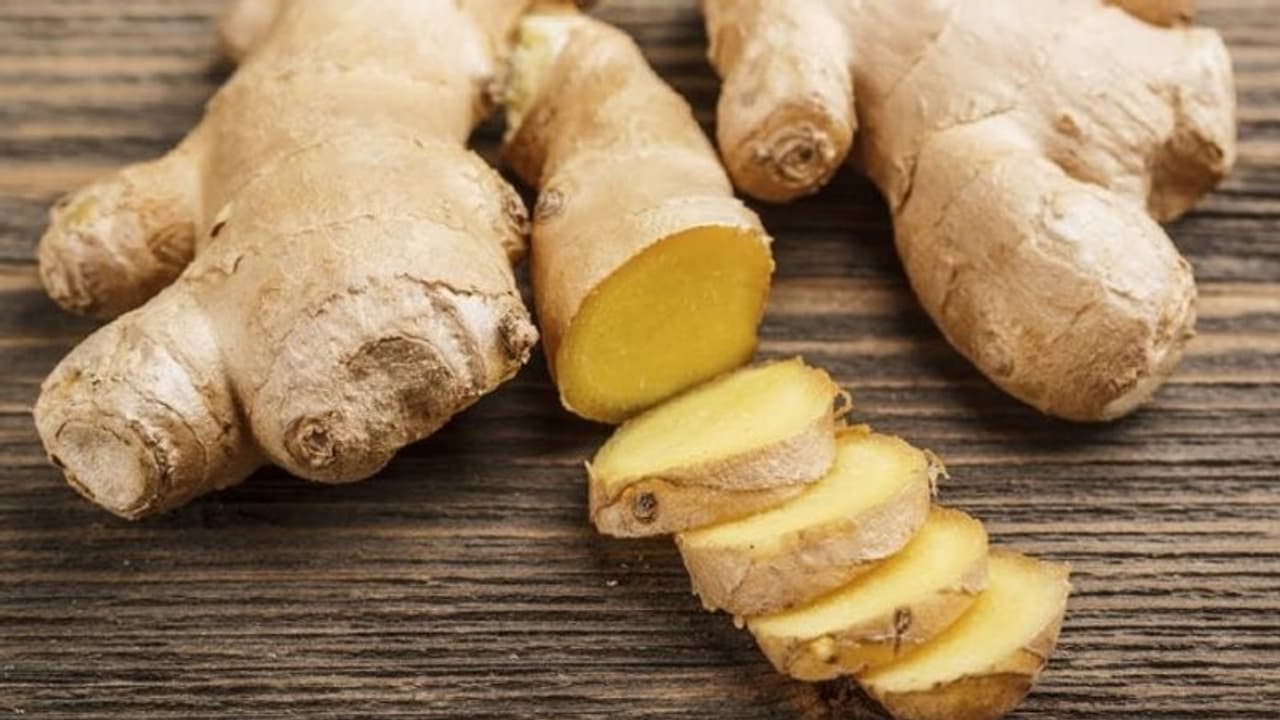 ഇഞ്ചിയുടെ തൊലി കളയാന്‍ ഒരു 'ഈസി ടെക്‌നിക്'...