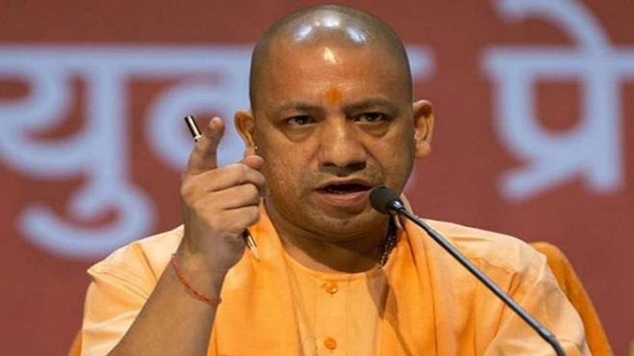 അപകടത്തില്‍ തൊഴിലാളികള്‍ മരിച്ച സംഭവം; അനധികൃത വാഹനങ്ങള്‍ക്കെതിരെ നടപടിയെന്ന് യോഗി ആദിത്യനാഥ്