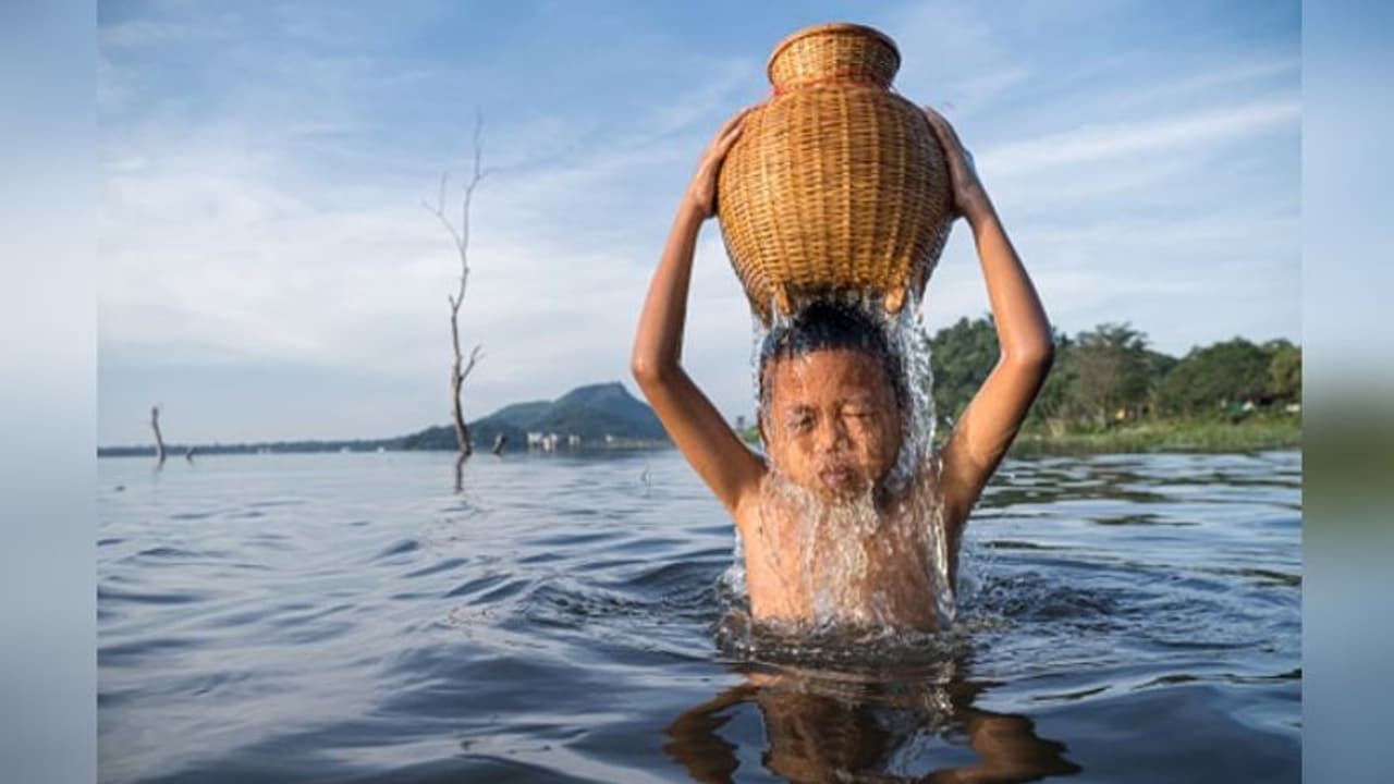 বৃহস্পতিবার থেকেই নিম্নচাপের বৃষ্টির পরিমাণ কমবে, পারদ চড়লেও এগিয়ে আসছে বর্ষাকাল