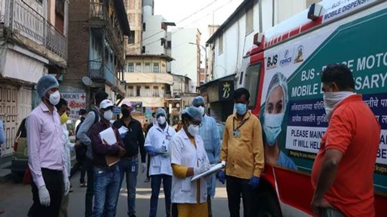 മഹാരാഷ്ട്രയിൽ കൊവിഡ് മരണം രണ്ടായിരത്തോട് അടുക്കുന്നു; മുംബൈയിൽ മാത്രം 1135 മരണം മഹാരാഷ്ട്രയിൽ കൊവിഡ് മരണം രണ്ടായിരത്തോട് അടുക്കുന്നു; മുംബൈയിൽ മാത്രം 1135 മരണം