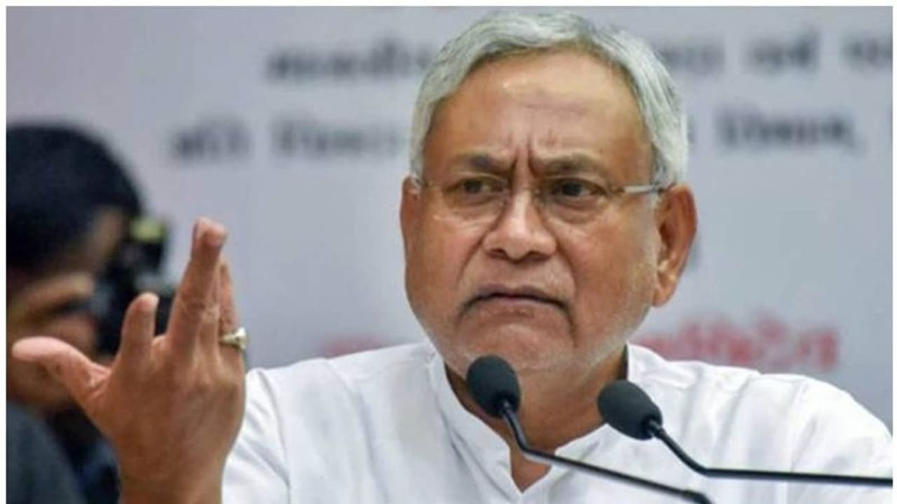 Bihar : 'പരിധി വിട്ട് പെരുമാറരുത്, ബിജെപി പ്രവര്ത്തകര് മറുപടി നല്കും'; ജെഡിയുവിന് മുന്നറിയിപ്പുമായി ബിജെപി Bihar : 'പരിധി വിട്ട് പെരുമാറരുത്, ബിജെപി പ്രവര്ത്തകര് മറുപടി നല്കും'; ജെഡിയുവിന് മുന്നറിയിപ്പുമായി ബിജെപി