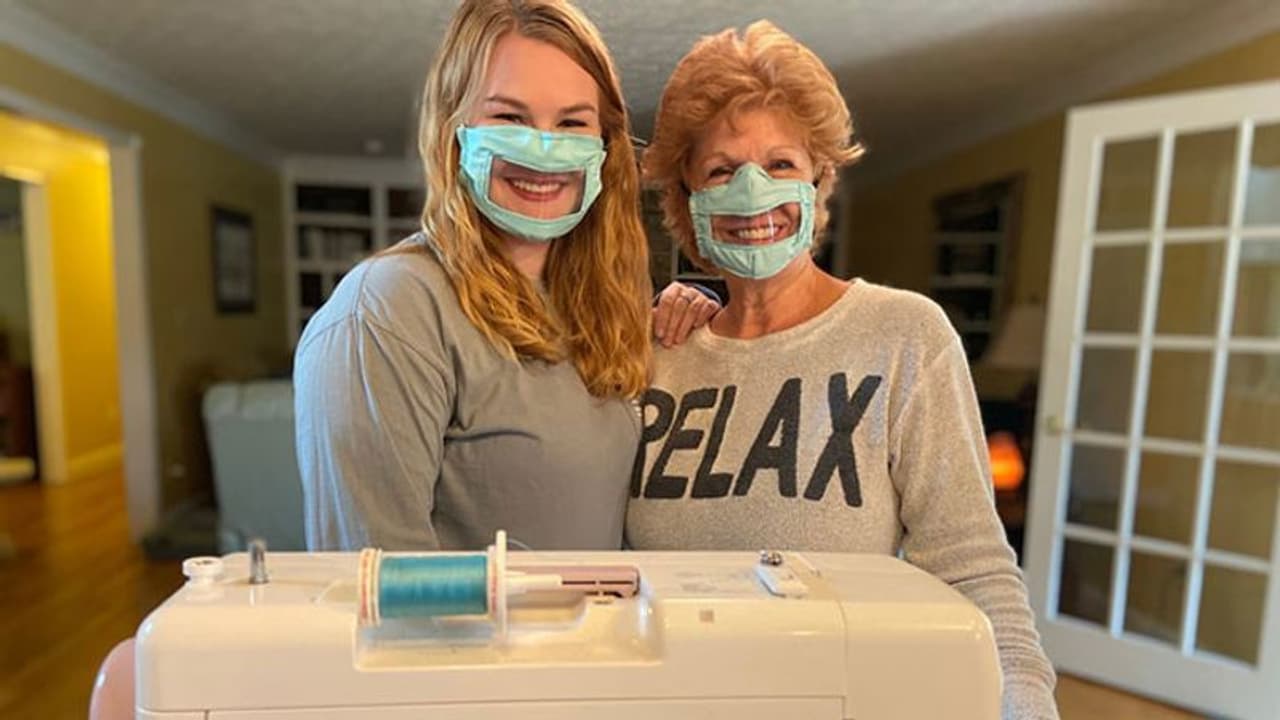 21 साल की लड़की ने बनाया अनोखा फेस मास्क, इसे पहन कान से कमजोर लोगों से कर सकेंगे बात 21 साल की लड़की ने बनाया अनोखा फेस मास्क, इसे पहन कान से कमजोर लोगों से कर सकेंगे बात