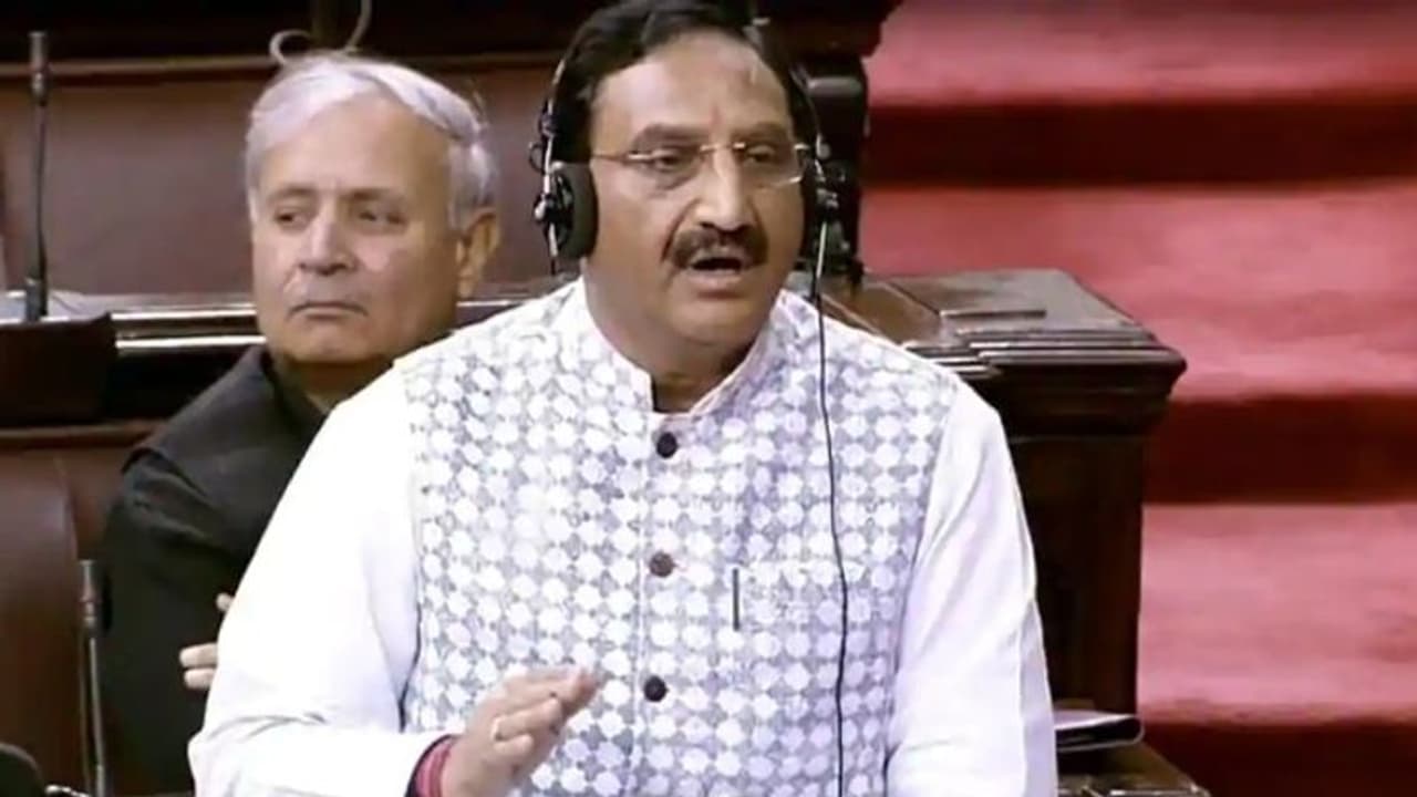 ഇന്ത്യയിലെ പുതിയ വിദ്യാഭ്യാസനയം വേദജ്ഞാനത്തിലും ആധുനിക ശാസ്ത്രത്തിലും അധിഷ്ടിതമായിരിക്കും: കേന്ദ്ര മന്ത്രി ഇന്ത്യയിലെ പുതിയ വിദ്യാഭ്യാസനയം വേദജ്ഞാനത്തിലും ആധുനിക ശാസ്ത്രത്തിലും അധിഷ്ടിതമായിരിക്കും: കേന്ദ്ര മന്ത്രി