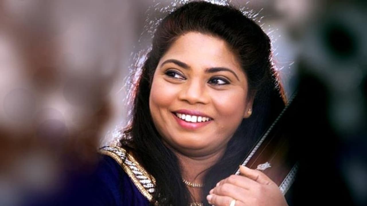 വീണ്ടും കേള്‍ക്കാന്‍ കൊതിക്കും മിന്‍മിനിയുടെ ഈ 'യമുനയാട്രിലേ', വീഡിയോ കാണാം