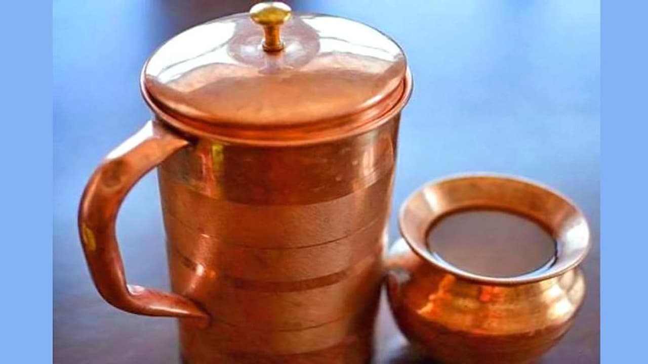 पलंग या तकिए के नीचे ये खास चीजें रखने से दूर हो सकते हैं ग्रहों के दोष पलंग या तकिए के नीचे ये खास चीजें रखने से दूर हो सकते हैं ग्रहों के दोष