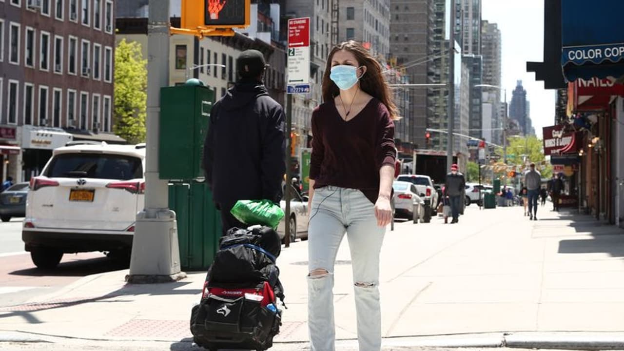 ലോകത്ത് കൊവിഡ് രോഗികൾ 93 ലക്ഷം കടന്നു; ബ്രസീലിൽ 24 മണിക്കൂറിൽ ആയിരം കടന്ന് മരണം ലോകത്ത് കൊവിഡ് രോഗികൾ 93 ലക്ഷം കടന്നു; ബ്രസീലിൽ 24 മണിക്കൂറിൽ ആയിരം കടന്ന് മരണം