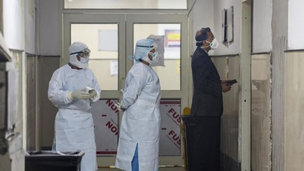 ദുബൈയിൽ നിന്ന് മംഗലാപുരത്ത് എത്തിയ 20 പേർക്ക് കൊവിഡ് സ്ഥിരീകരിച്ചു ദുബൈയിൽ നിന്ന് മംഗലാപുരത്ത് എത്തിയ 20 പേർക്ക് കൊവിഡ് സ്ഥിരീകരിച്ചു