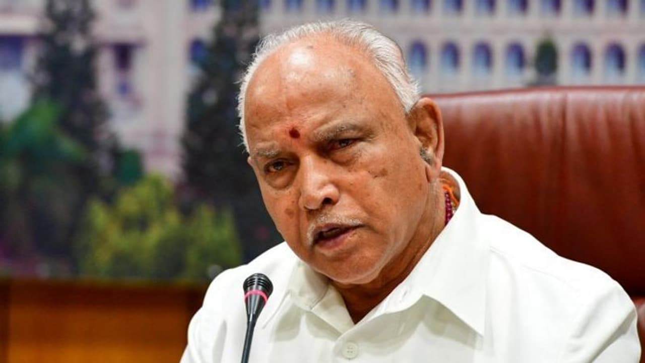 ಕರ್ನಾಟಕ ಸಿಎಂ ಬದಲಿಸಲು ಒತ್ತಡ: ಸೊಪ್ಪು ಹಾಕುತ್ತಾ ಬಿಜೆಪಿ ಹೈ ಕಮಾಂಡ್? ಕರ್ನಾಟಕ ಸಿಎಂ ಬದಲಿಸಲು ಒತ್ತಡ: ಸೊಪ್ಪು ಹಾಕುತ್ತಾ ಬಿಜೆಪಿ ಹೈ ಕಮಾಂಡ್?