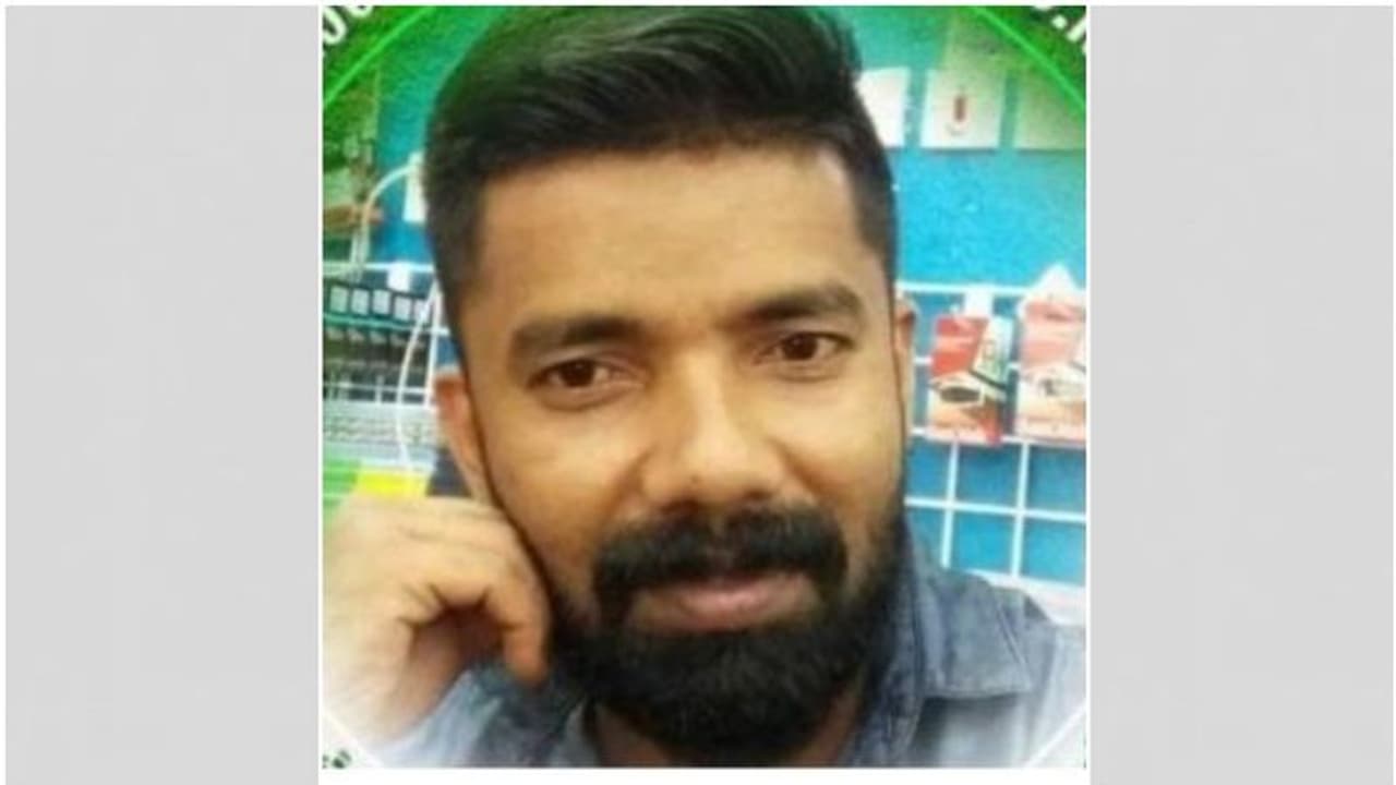 ഹൃദയാഘാതം മൂലം പ്രവാസി മലയാളി യുവാവ് മരിച്ചു ഹൃദയാഘാതം മൂലം പ്രവാസി മലയാളി യുവാവ് മരിച്ചു