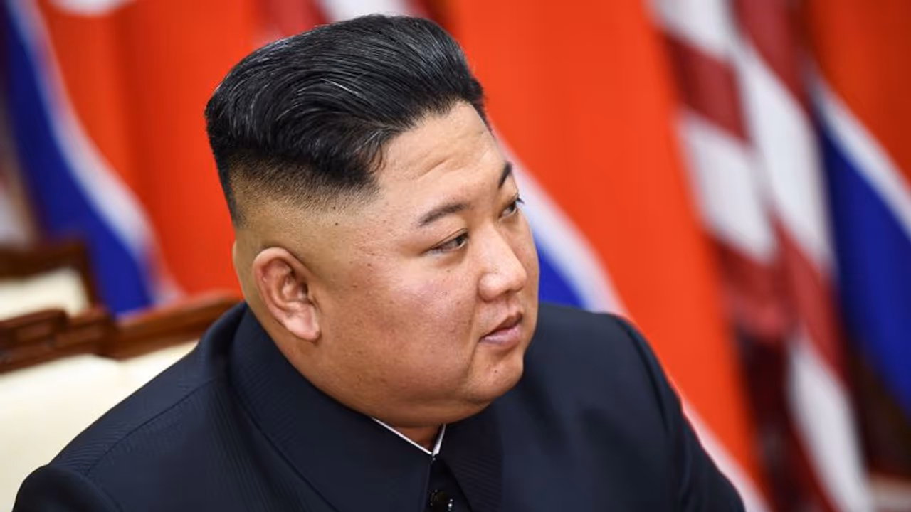 নরেন্দ্র মোদীর অনুসরণ কিম জং উনের, 'আত্মনির্ভর' উত্তর কোরিয়া গঠনের ডাক নরেন্দ্র মোদীর অনুসরণ কিম জং উনের, 'আত্মনির্ভর' উত্তর কোরিয়া গঠনের ডাক