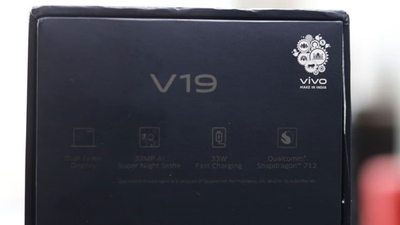 వివో స్మార్ట్ ఫోన్..పై కొత్త లోగో డిజైన్ ... వివో స్మార్ట్ ఫోన్..పై కొత్త లోగో డిజైన్ ...