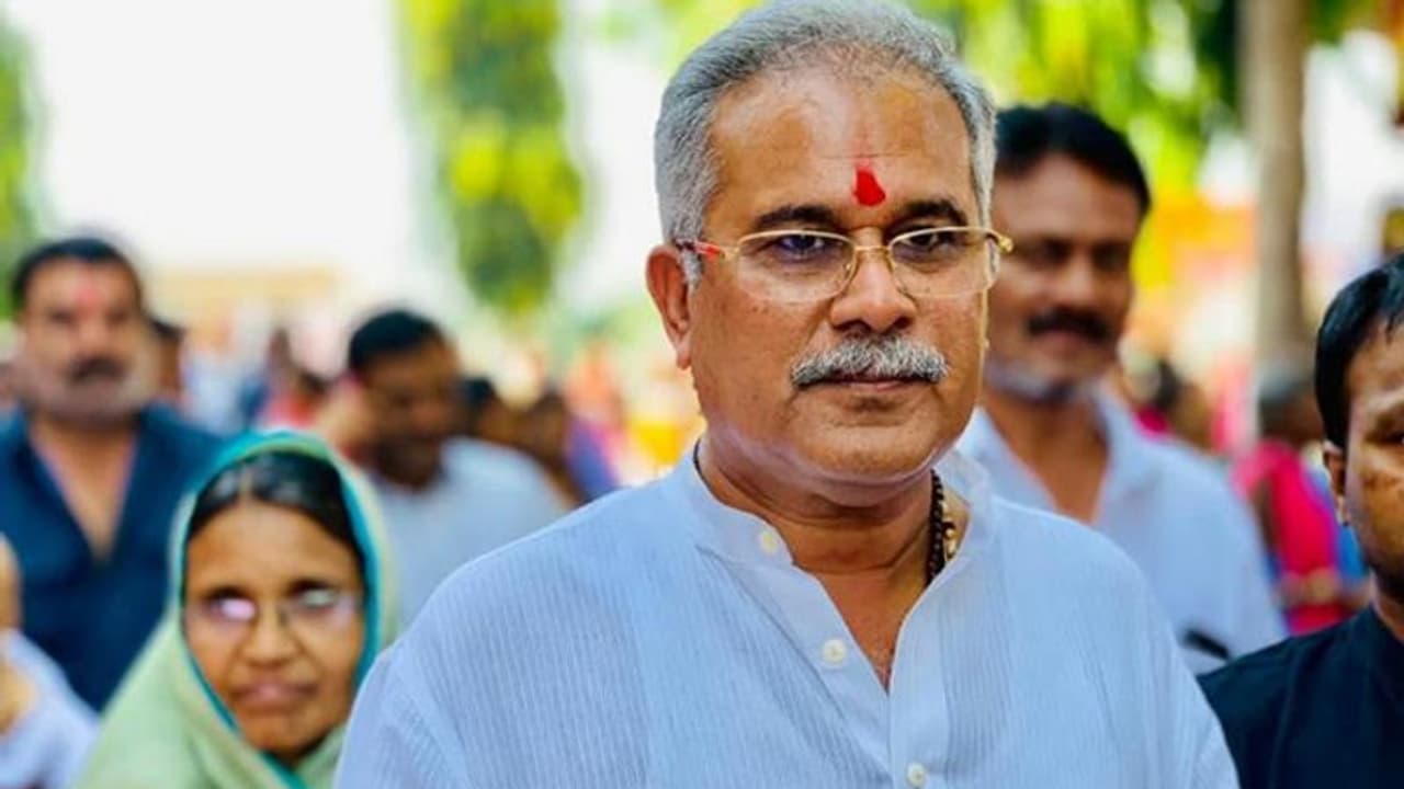 3 दिन से धारावाहिक जारी है, हिंदी अंग्रेजी में समझाया जाता है...आर्थिक पैकेज पर कांग्रेस का निशाना 3 दिन से धारावाहिक जारी है, हिंदी अंग्रेजी में समझाया जाता है...आर्थिक पैकेज पर कांग्रेस का निशाना