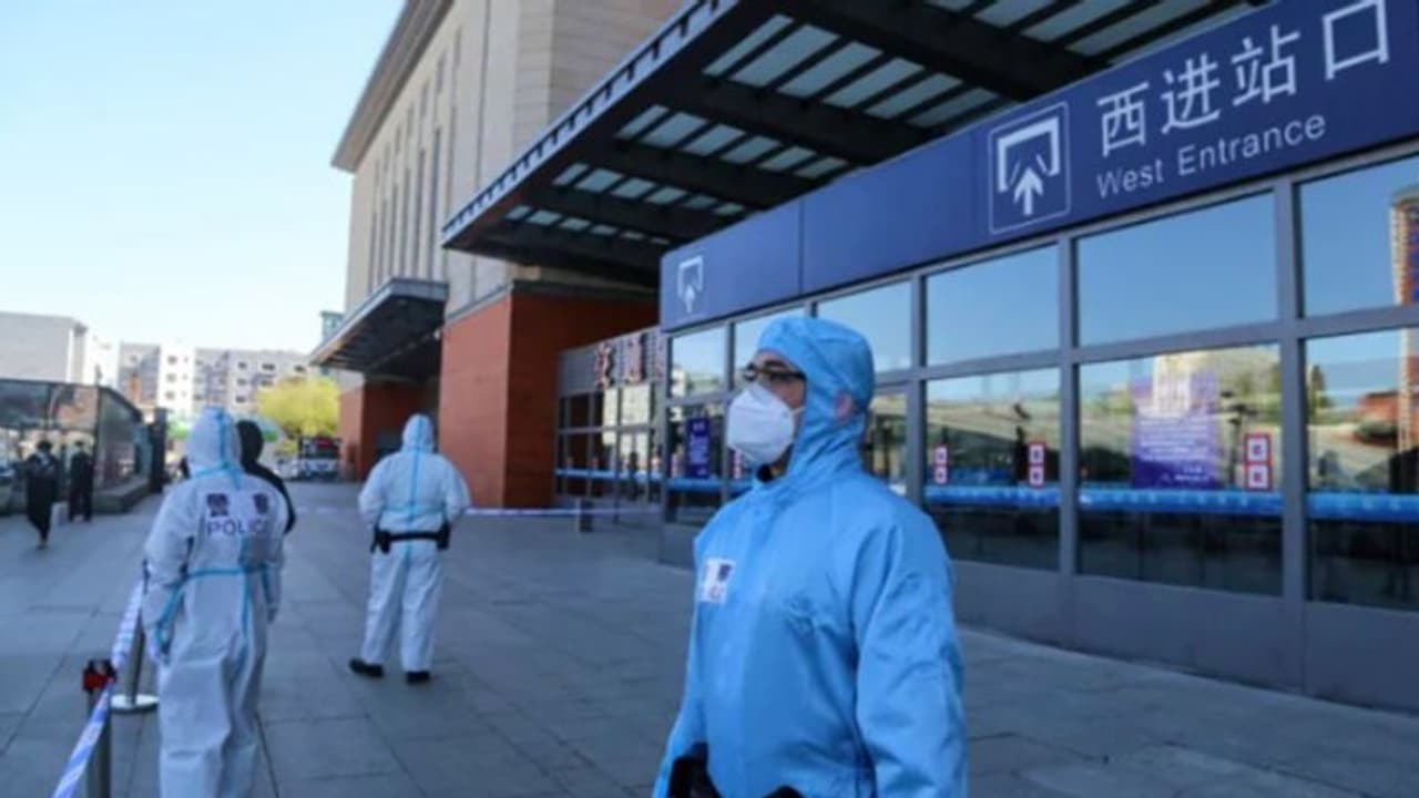 ചൈനയില് കൊറോണയുടെ രണ്ടാം വരവ്; ഒരു നഗരത്തില് മാത്രം 7,500 പേര് ക്വറന്റൈനില്... ചൈനയില് കൊറോണയുടെ രണ്ടാം വരവ്; ഒരു നഗരത്തില് മാത്രം 7,500 പേര് ക്വറന്റൈനില്...