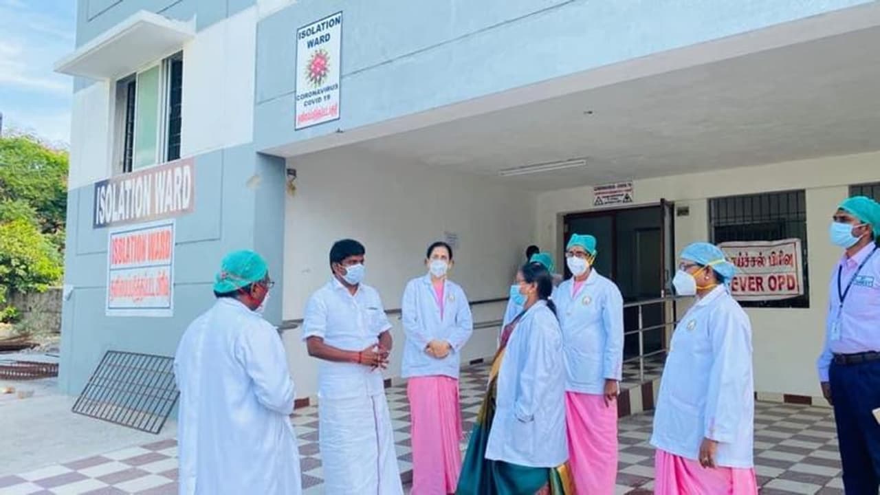 குட்நியூஸ்... கொரோனாவை அடக்கி ஒடுக்கும் தமிழகம்... கட்டுக்குள் வந்த பாதிப்பு.. உயிரிழப்பு மட்டும் உச்சம்..! குட்நியூஸ்... கொரோனாவை அடக்கி ஒடுக்கும் தமிழகம்... கட்டுக்குள் வந்த பாதிப்பு.. உயிரிழப்பு மட்டும் உச்சம்..!