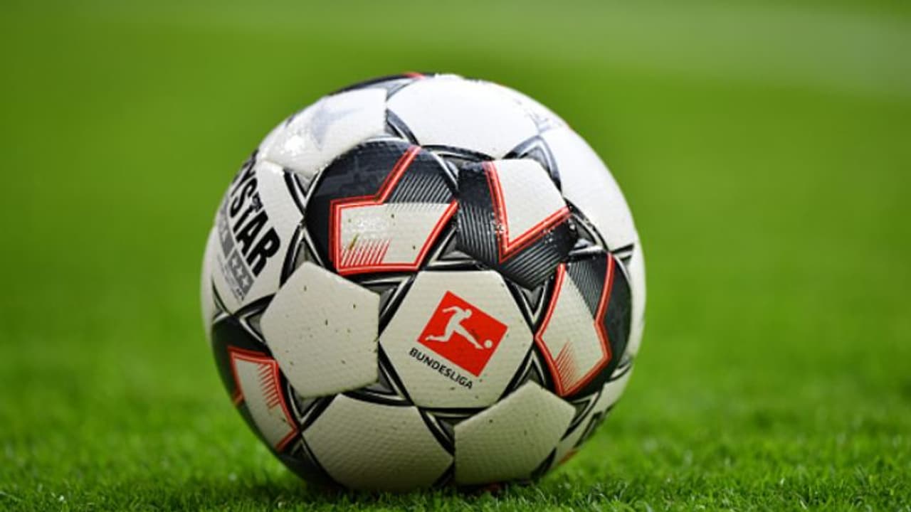 করোনা আবহে আজ শুরু হচ্ছে বুন্দেশলিগা,জেনে নিন লিগের নয়া নিয়মাবলী করোনা আবহে আজ শুরু হচ্ছে বুন্দেশলিগা,জেনে নিন লিগের নয়া নিয়মাবলী