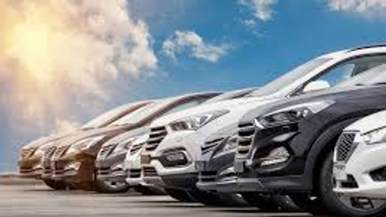 US Vehicle Sales : അമേരിക്കയില്‍ വാഹന വില്‍പ്പന ഇടിയുന്നു