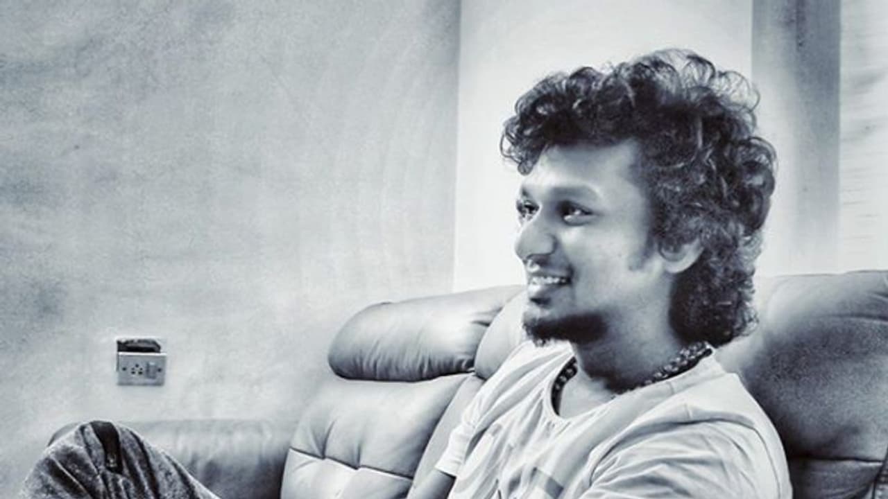 தளபதியின் 'மாஸ்டர்'..! போட்டோவுடன் மாஸ் தகவலை வெளியிட்ட லோகேஷ் கனகராஜ்! தளபதியின் 'மாஸ்டர்'..! போட்டோவுடன் மாஸ் தகவலை வெளியிட்ட லோகேஷ் கனகராஜ்!