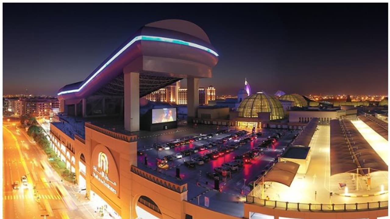 മാളില് കാറിലിരുന്ന് സിനിമ കാണാം, ശബ്ദം കാറിലെ സ്പീക്കറില് തന്നെ; കൊവിഡ് കാലത്തെ പുതിയ സിനിമാ അനുഭവം ഇങ്ങനെ മാളില് കാറിലിരുന്ന് സിനിമ കാണാം, ശബ്ദം കാറിലെ സ്പീക്കറില് തന്നെ; കൊവിഡ് കാലത്തെ പുതിയ സിനിമാ അനുഭവം ഇങ്ങനെ