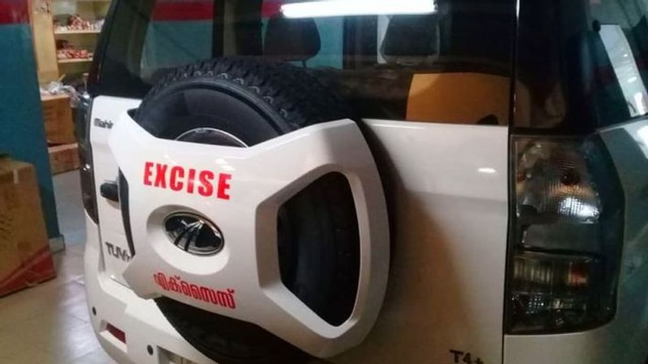 അനധികൃതമായി മദ്യം വിറ്റ ബാറുടമ മലപ്പുറത്ത് പിടിയിൽ അനധികൃതമായി മദ്യം വിറ്റ ബാറുടമ മലപ്പുറത്ത് പിടിയിൽ