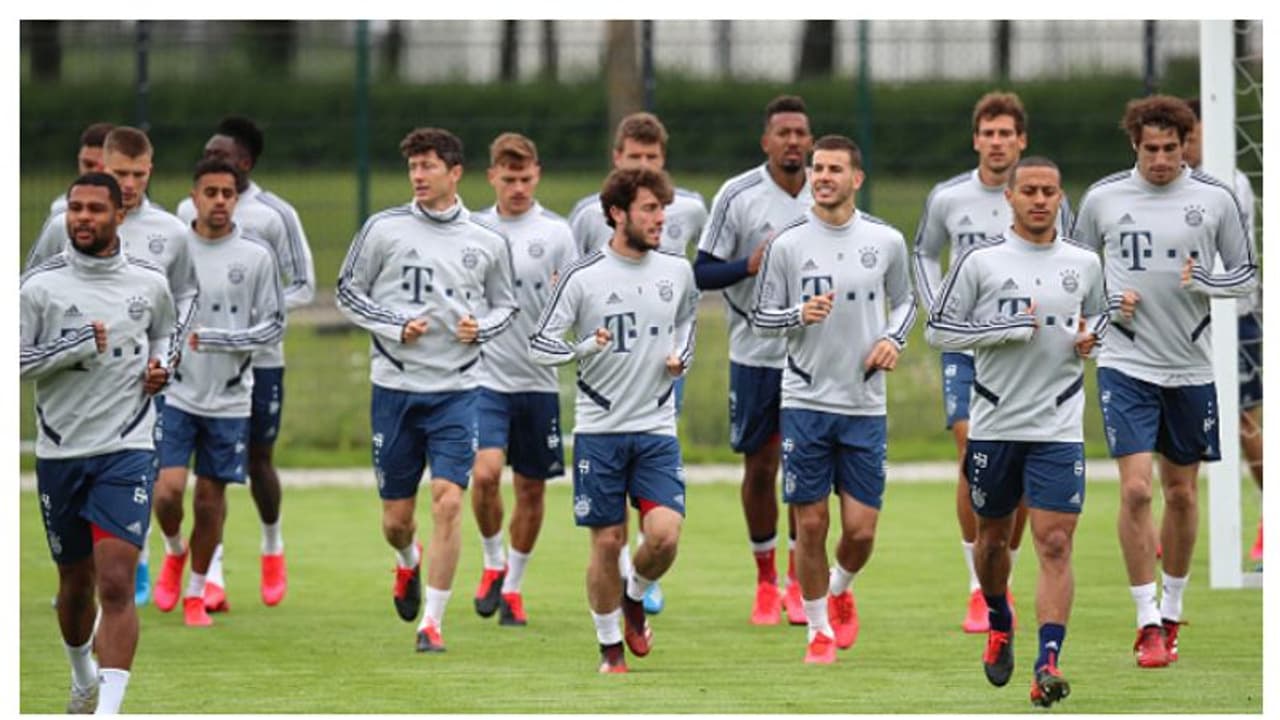 ৬৯ দিন পর মাঠে নামছে বায়ার্ন মিউনিখ, লক্ষ্য লিগের শীর্ষস্থান ধরে রাখা