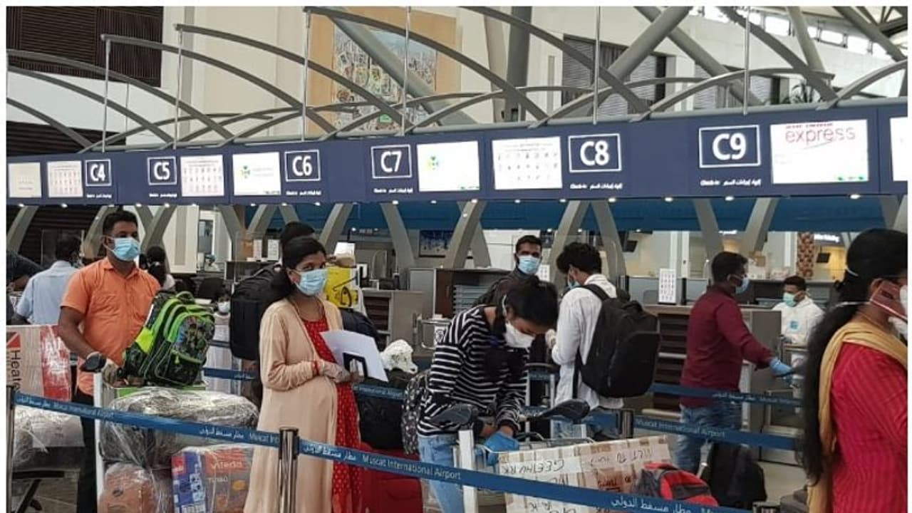 വന്ദേ ഭാരത് രണ്ടാം ഘട്ടം; ഒമാനില് നിന്ന് 10 സര്വ്വീസുകള്, ആദ്യ വിമാനം ഇന്ന് വന്ദേ ഭാരത് രണ്ടാം ഘട്ടം; ഒമാനില് നിന്ന് 10 സര്വ്വീസുകള്, ആദ്യ വിമാനം ഇന്ന്