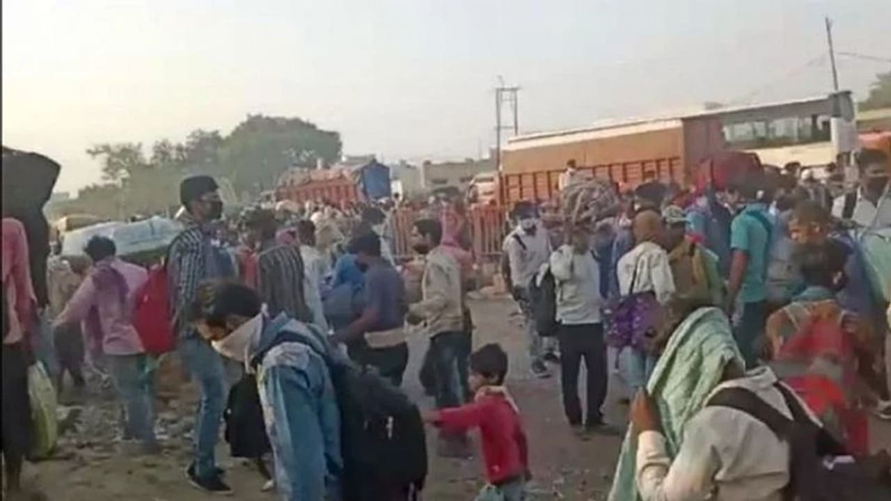 लॉकडाउन में सड़क दुर्घटनाओं में 196 प्रवासियों की मौत