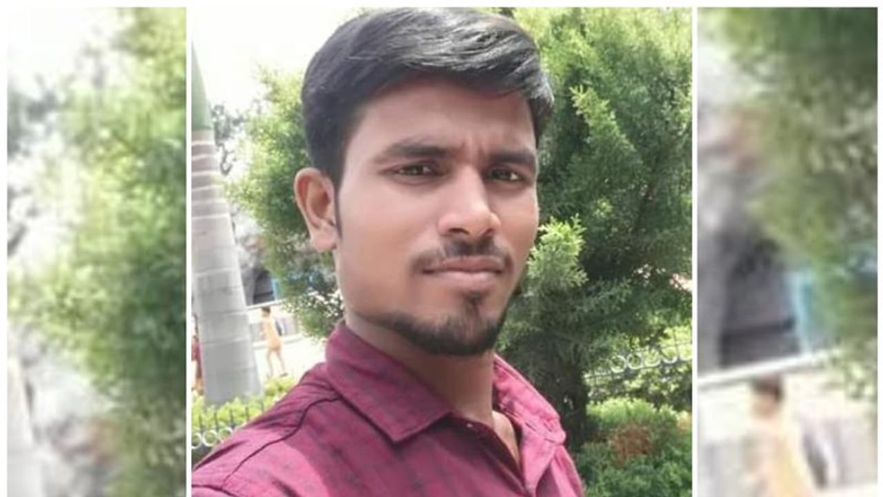 കനത്ത മഴയ്ക്കിടെ വീടിന്റെ മുറ്റത്ത് വച്ച് ഇടിമിന്നലേറ്റ് യുവാവ് മരിച്ചു കനത്ത മഴയ്ക്കിടെ വീടിന്റെ മുറ്റത്ത് വച്ച് ഇടിമിന്നലേറ്റ് യുവാവ് മരിച്ചു