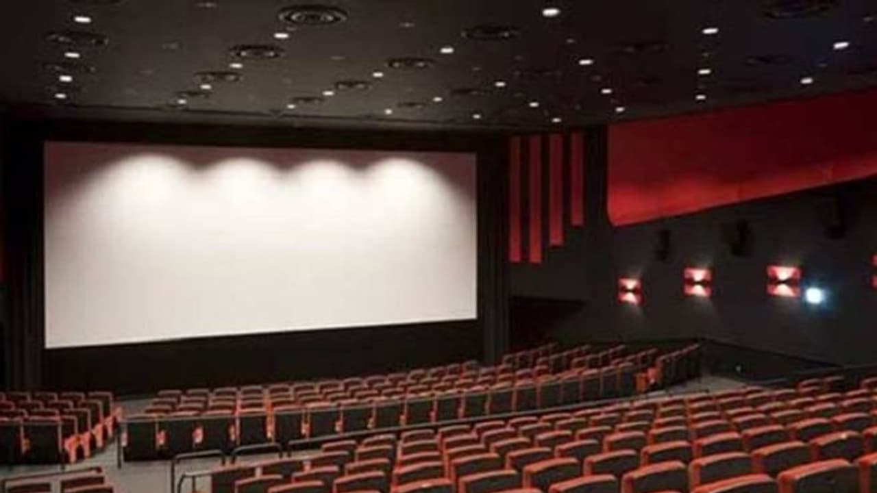 Lockdown in Kolkata : আবারও কি বন্ধ হচ্ছে শুটিং থেকে ছবি মুক্তি, করোনা আতঙ্কে কেমন চিত্র টলিপাড়ার অন্দরে Lockdown in Kolkata : আবারও কি বন্ধ হচ্ছে শুটিং থেকে ছবি মুক্তি, করোনা আতঙ্কে কেমন চিত্র টলিপাড়ার অন্দরে