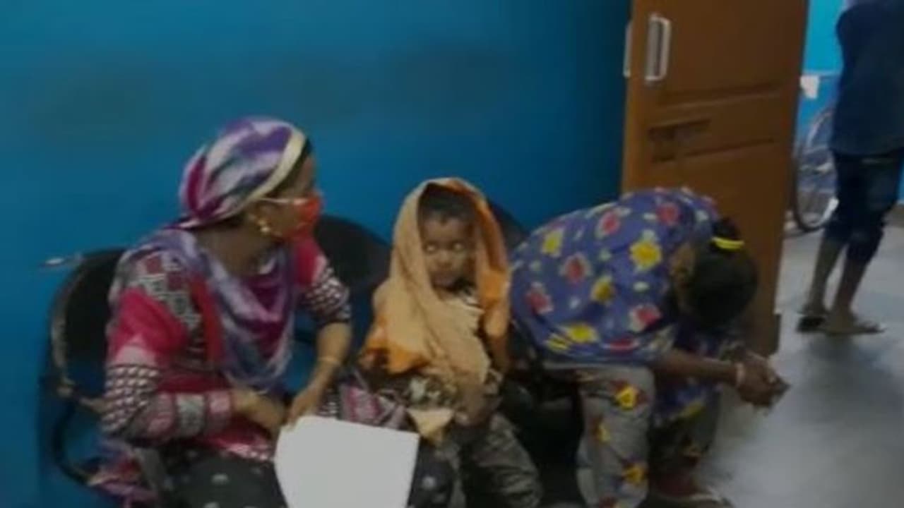 ভয়াবহ বাস দুর্ঘটনা বাংলার ধুপগুড়িতে, আহত ৩২ পরিযায়ী শ্রমিক ভয়াবহ বাস দুর্ঘটনা বাংলার ধুপগুড়িতে, আহত ৩২ পরিযায়ী শ্রমিক