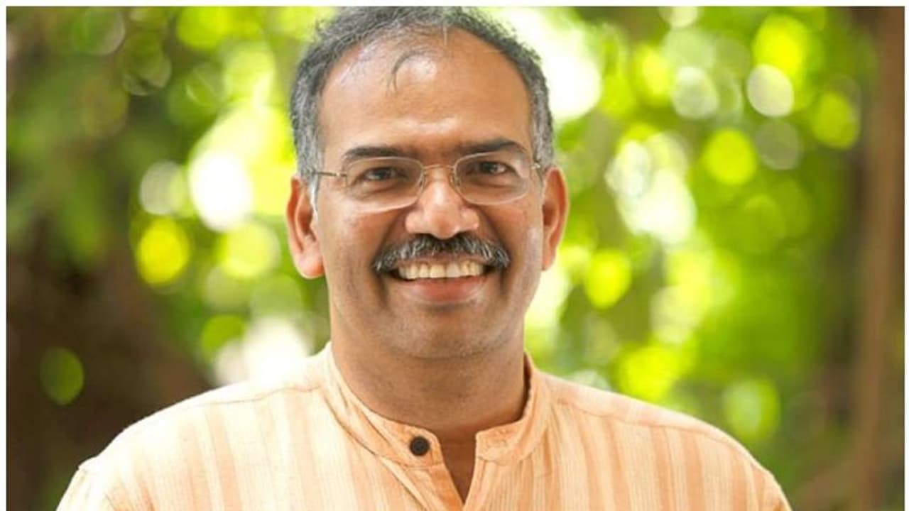 വിദ്യാഭ്യാസം ഓൺലൈനാകുമ്പോൾ; മാർ​ഗ നിർദ്ദേശങ്ങൾ പങ്കുവച്ച് മുരളി തുമ്മാരുകുടി