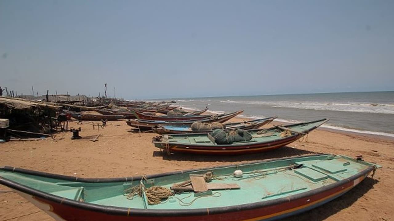 കേന്ദ്ര സംസ്ഥാന സര്ക്കാരുകള്ക്കെതിരെ ലത്തീന് സഭയുടെ ഇടയലേഖനം; കൊല്ലം രൂപതയിലെ പള്ളികളില് വായിച്ചു കേന്ദ്ര സംസ്ഥാന സര്ക്കാരുകള്ക്കെതിരെ ലത്തീന് സഭയുടെ ഇടയലേഖനം; കൊല്ലം രൂപതയിലെ പള്ളികളില് വായിച്ചു