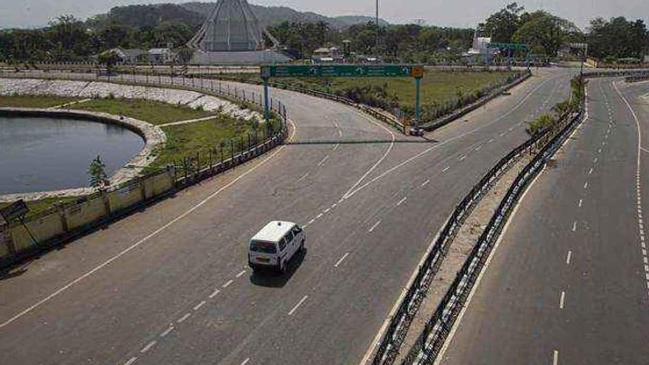 लॉकडाउन: एक जगह से दूसरी जगह जा सकेंगे लोग, सरकार ने बनाई नई वेबसाइट, देशभर के लिए जारी होंगे ई पास लॉकडाउन: एक जगह से दूसरी जगह जा सकेंगे लोग, सरकार ने बनाई नई वेबसाइट, देशभर के लिए जारी होंगे ई पास