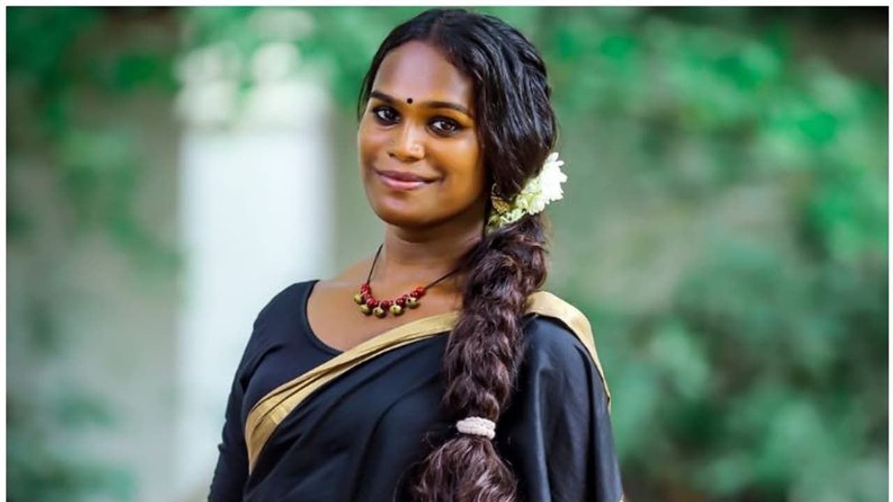 'ഒൻപത് എന്ന വിളി കേട്ട് തഴമ്പിച്ചു പോയിരിക്കുന്നു'; ട്രാന്സ് വുമണ് ദയ ഗായത്രിയുടെ കുറിപ്പ് 'ഒൻപത് എന്ന വിളി കേട്ട് തഴമ്പിച്ചു പോയിരിക്കുന്നു'; ട്രാന്സ് വുമണ് ദയ ഗായത്രിയുടെ കുറിപ്പ്