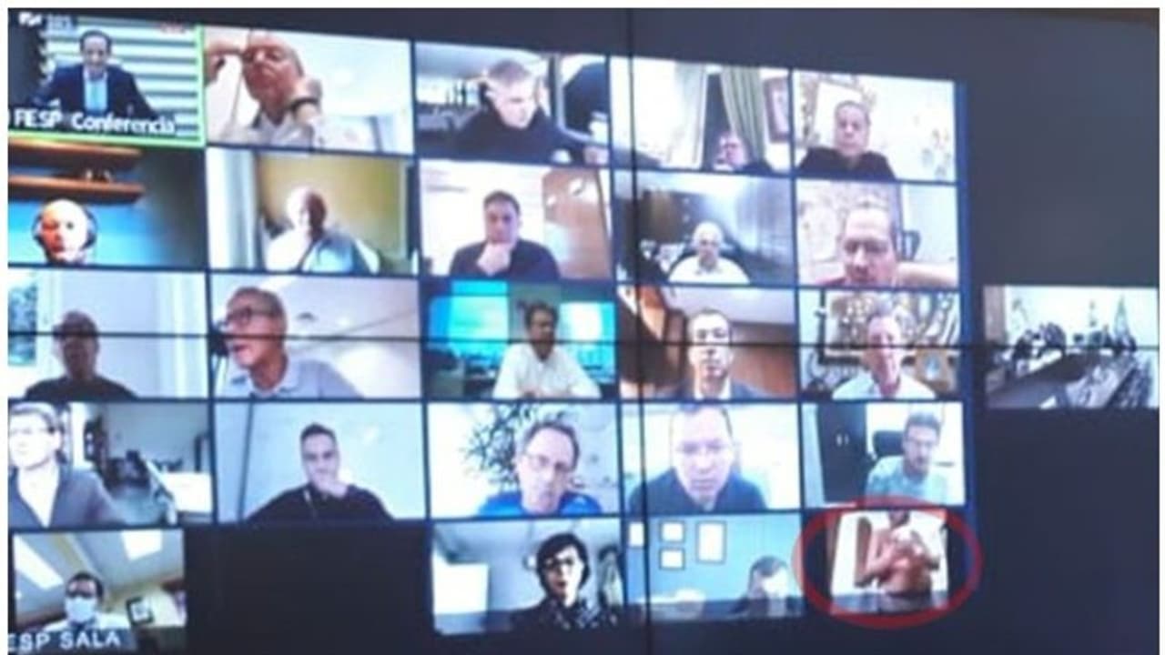 ബ്രസീല് പ്രസിഡന്റുമായുള്ള വീഡിയോ കോണ്ഫറന്സില് വന് അബദ്ധം; യുവവ്യവസായി എത്തിയത് നഗ്നനായി ബ്രസീല് പ്രസിഡന്റുമായുള്ള വീഡിയോ കോണ്ഫറന്സില് വന് അബദ്ധം; യുവവ്യവസായി എത്തിയത് നഗ്നനായി