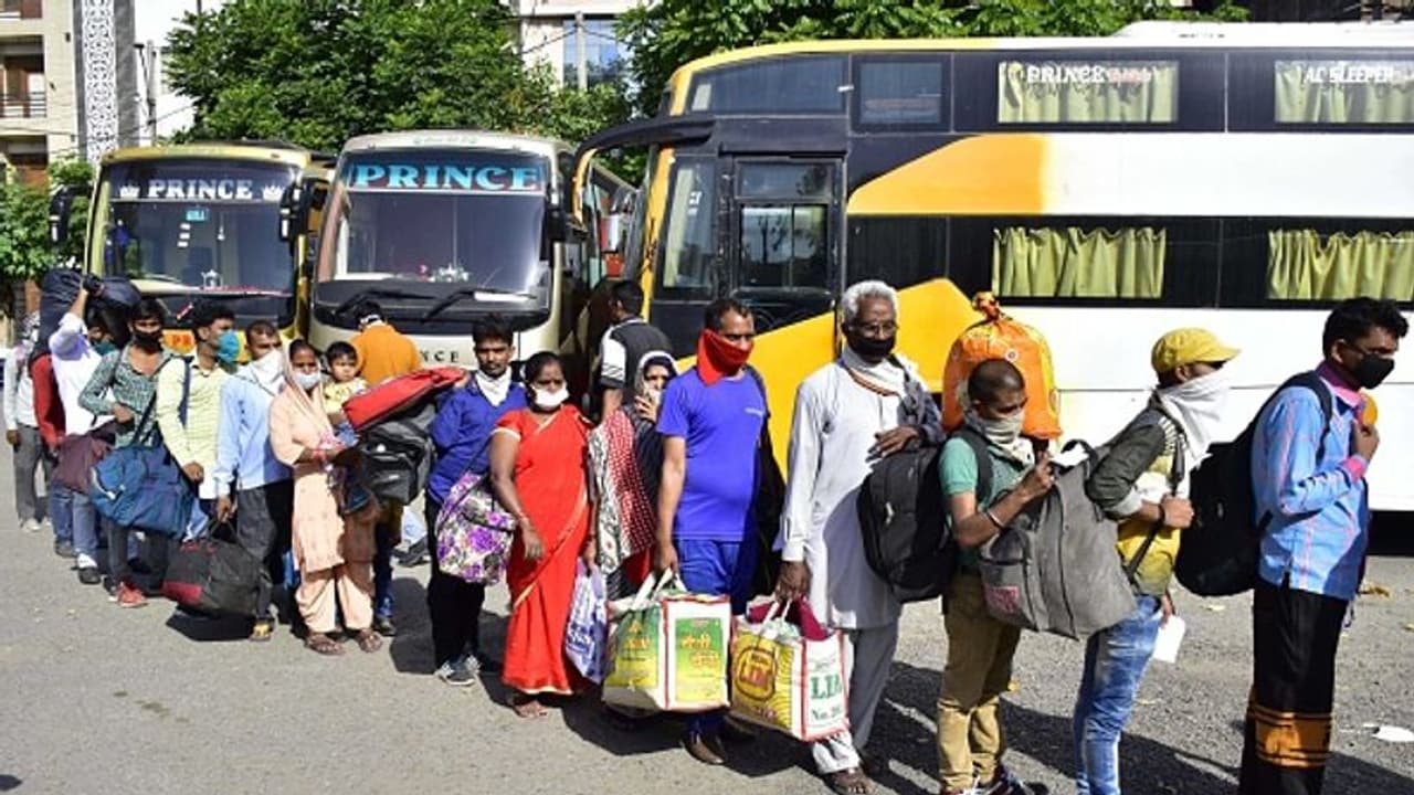 এবার ইরানের ঘাড়ে নিঃশ্বাস ফেলা শুরু করল ভারত, দেশে একদিনে ফের রেকর্ড বৃদ্ধি আক্রান্তের