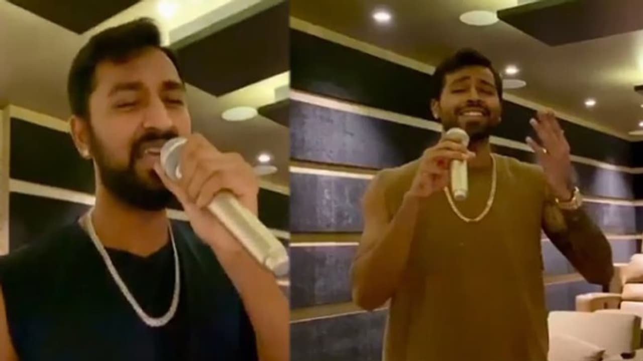 अक्षय कुमार की फिल्म का गाना गाकर छा गए ये क्रिकेटर भाई तो एक्ट्रेस मंगेतर ने ऐसे किया रिएक्ट अक्षय कुमार की फिल्म का गाना गाकर छा गए ये क्रिकेटर भाई तो एक्ट्रेस मंगेतर ने ऐसे किया रिएक्ट