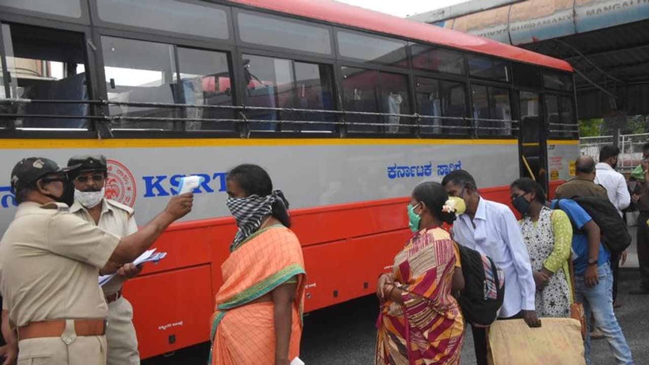 ರಾಜ್ಯ ಗಡಿ ದಾಟಿ ಸಂಚರಿಸುವವರಿಗೆ ಪಾಸ್ ವ್ಯವಸ್ಥೆ..? ರಾಜ್ಯ ಗಡಿ ದಾಟಿ ಸಂಚರಿಸುವವರಿಗೆ ಪಾಸ್ ವ್ಯವಸ್ಥೆ..?