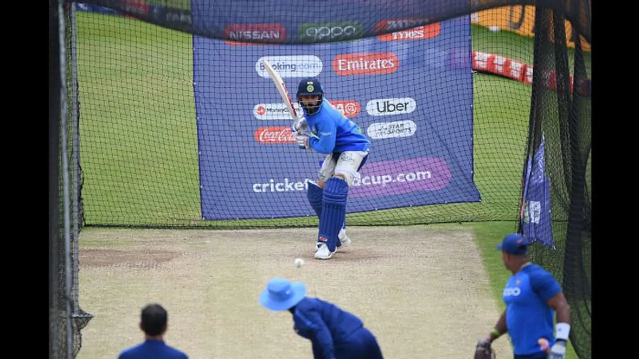 India vs South Africa: Virat Kohli gears up for Boxing Day Test; video of net practice session goes viral India vs South Africa: Virat Kohli gears up for Boxing Day Test; video of net practice session goes viral