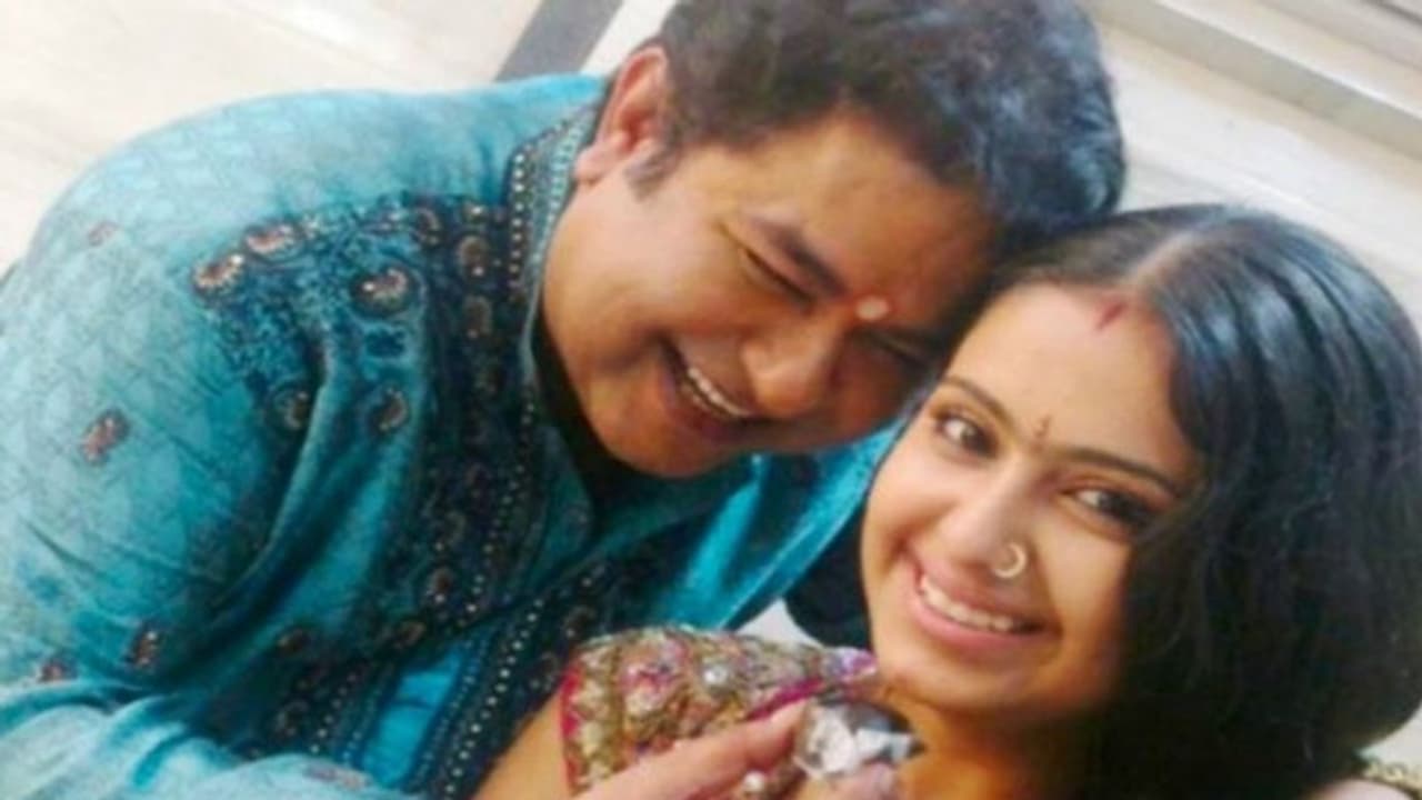 আইসিইউতে 'সাসুরাল সিমর কা' তারকা, ডায়লিসিসের জন্য এক পয়সা নেই, ফেসবুকে আবেদন আশিসের আইসিইউতে 'সাসুরাল সিমর কা' তারকা, ডায়লিসিসের জন্য এক পয়সা নেই, ফেসবুকে আবেদন আশিসের