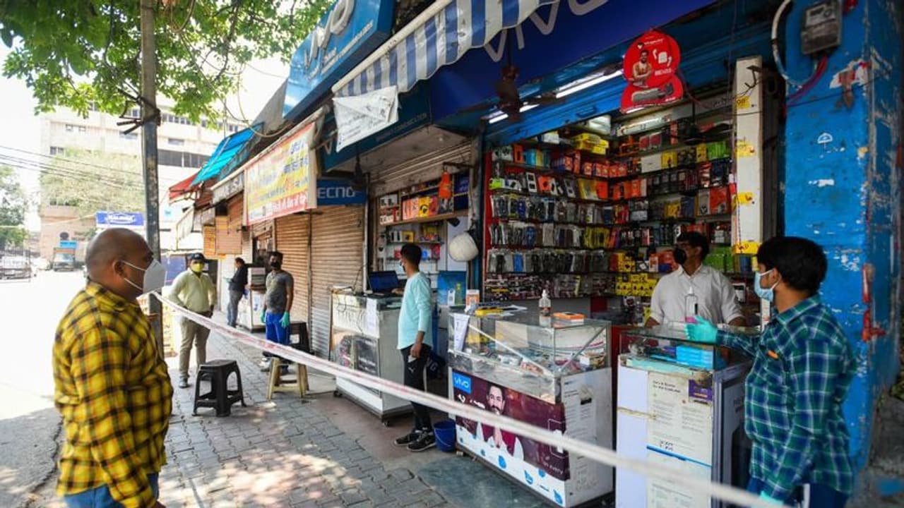 Telangana government gives nod for opening all shops except malls in Hyderabad from May 28 Telangana government gives nod for opening all shops except malls in Hyderabad from May 28